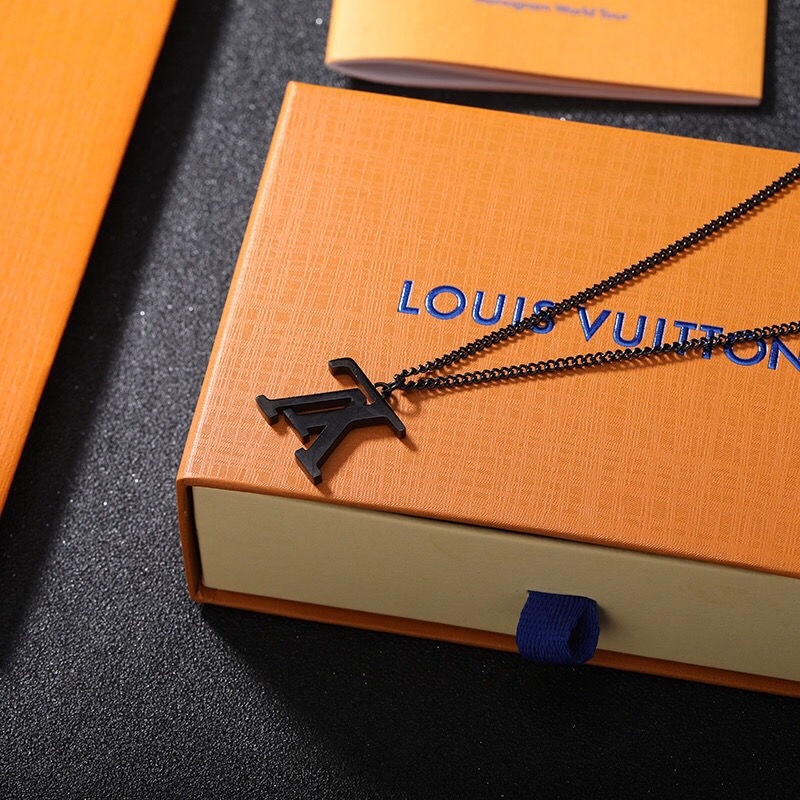 LV Necklaces 154